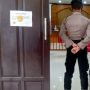 Sidang Kasus Hoaks Jumhur Hidayat Digelar, Polisi Jaga di Depan Pintu Masuk