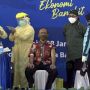 Terapis Pijat Wakili Kaum Difabel Disuntik Vaksin COVID-19 Pertama