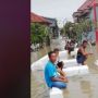 Viral Warga Mancing di Kuburan, Publik Kecam Aksi Duduk di Atas Batu Nisan