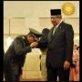 Panas Kudeta PD, Kader Demokrat Unggah Foto Lawas SBY Lantik Moeldoko