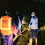 Akses Jalan Kabupaten Malang - Kabupaten Kediri Tertutup Tanah Longsor