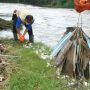 Sampah Masker Medis Cemari Sungai Ciliwung