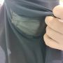 Gara-gara Masker Tertutup Cadar, Wanita Ini Dibentak Sopir Bus