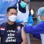 Tampil dengan Kaos Kampanye Vaksin, Sekda Ratu Dewa Jalani Vaksinasi