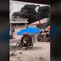 Bikin Terenyuh, Perbedaan Nasib 2 Penjual Jajanan di Depan Sekolah