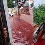 Viral Air Banjir di Pekalongan Berwarna Merah seperti Darah