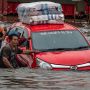 Jalur Pantura Semarang Terendam Banjir