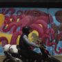 Perindah Kampung dengan Mural Bertemakan Kehidupan Laut