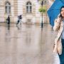 5 Kesalahan Fashion dan Makeup di Musim Hujan