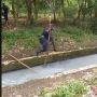 Ditonton 9 Juta Kali, Video Security Seberangi Sungai Endingnya Tak Terduga