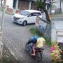 Viral Emak-Emak Pemobil Menyeruduk Motor, Malah Tuai Sanjungan, Kok Bisa?