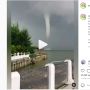 Viral Video Puting Beliung Gemparkan Warga Pantai Kenjeran Surabaya