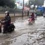 Kali Baru Meluap Jalan Raya Bojonggede Direndam Banjir