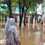 Bertahan di Lantai 2 saat Banjir, Warga Cipinang Melayu: Listrik Belum Mati