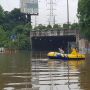 Terowongan DI Panjaitan Terendam Banjir, Kendaraan Tak Bisa Melintas