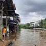 Jalan Pondok Jaya Arah Kemang Jaksel Tertutup Banjir