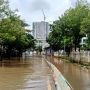 Terendam Banjir, Jalan dari Pejaten ke Kemang dan Mampang Lumpuh Total