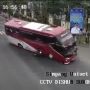 Nyaris Ketemu Malaikat Maut! Viral Detik-detik Tabrakan Bus vs Motor