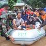 Viral Foto TNI Evakuasi Korban Banjir Pakai Perahu FPI, Ini Kata Polisi
