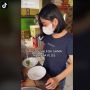 Viral Penjual Bakso di Bogor Mirip Dian Sastrowardoyo, Warganet Heboh