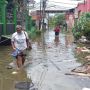 Banjir Hari Ketiga di Periuk, Ketinggian Air Mencapai 3,5 Meter