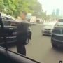 Viral Momen Intel Disangka Tukang Parkir, Teman-temannya Ngakak
