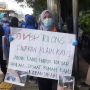 Geruduk OJK, Ibu-ibu Nasabah Gagal Bayar AJB Bumiputera: Bayarkan Hak Kami!
