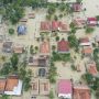 Banjir Merendam Pemukiman di Karawang