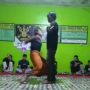 Viral Pria Pukul Orang Malah Balik Terlempar, Publik Penasaran: Ilmu Apa?