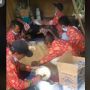 Viral Cuci Piring di Hajatan Pakai Serbuk Kayu, Lah Piringnya Tayamum Bund