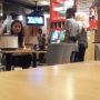 Viral Wanita Makan di Restoran Bawa Magic Com, Publik: Kok Gue yang Malu
