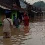 Hujan Deras, Lingkungan Pintu Air Kubangsari Cilegon Terendam Banjir