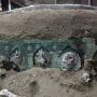 Arkeolog Temukan Kereta Romawi Kuno Utuh di Dekat Pompeii