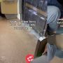 Viral Video Penumpang Kebanjiran di Gerbong KRL, Warganet: Sensasi Baru