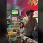 Bikin Menganga, Warung Viral Ini Pasang Tarif Rp 2.000 Untuk Nonton TV