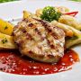 Jadi Makanan Elit, Pria Ini Membuat Steak Tempe dengan Tampilan Mewah