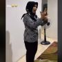 Kocak! di Balik Ibu Guru yang Mengajar Daring, Sosok Suami Berkorban Begini
