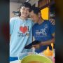 Cuma Bisa Beri Ayah Kado Sebuah Peci, Video Viral Pemuda Ini Bikin Nangis