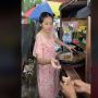 Viral Video Penjual Ketoprak Cantik, Publik Malah Curigai Hal Ini