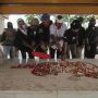 Peringati Hari Musik Nasional, Warga Tabur Bunga di Makam WR Soepratman