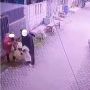 Heboh Aksi Pemotor Nekat Curi Kambing di Jalan, Tak Sadar Terekam CCTV