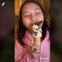 Viral Es Krim Nasi Padang dengan Topping Rendang, Publik: Ini Penistaan!