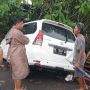 Lawan Arah dan Hilang Kendali, Mobil Tabrak 3 Pedagang, 1 Tewas