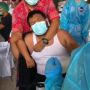 Berbadan Besar, Pria Ini Nangis Kejer saat Divaksin, sampai Panggil Ibunya