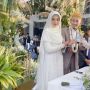 5 Pesona Istri Ustaz Syam Pakai Outfit Syar'i, Cantiknya MasyaAllah