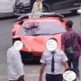 Viral Ibadah Salat Jumat Bawa Lamborghini, Begini Reaksi dari Para Jamaah