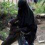 Wanita Berhijab Rawat 70 Anjing di Bogor