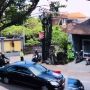 Viral Video Jokowi Sebar Hadiah dari Dalam Mobil saat Kunjungan ke Bali