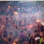 Cerita Ritual Perang Api Tolak Bhuta Kala COVID-19 di Tugu Tani Cakranegara
