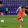 Sensasional! Kiper Sevilla Cetak Gol, Selamatkan Tim dari Kekalahan